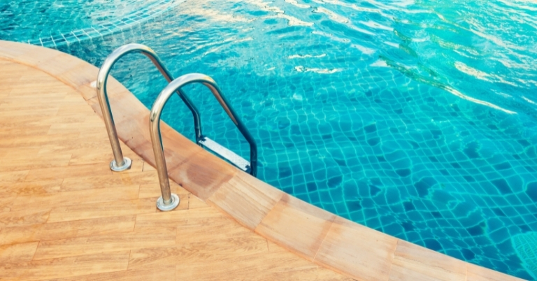 When are Swimming Pools Liable for Injuries?